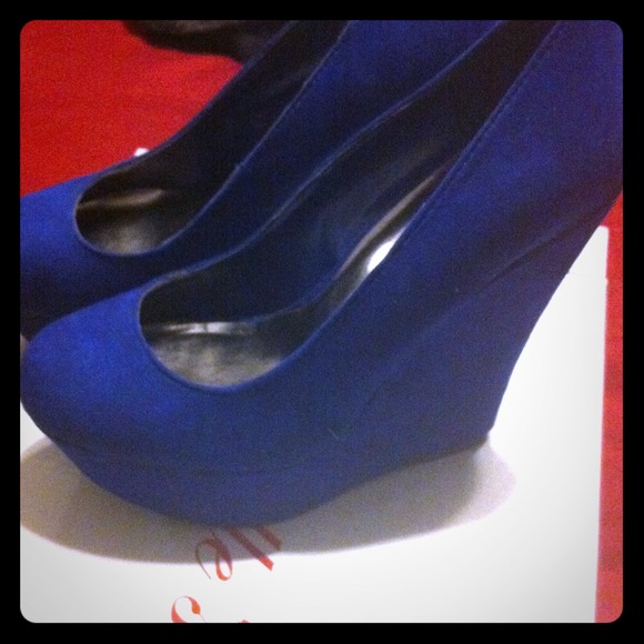 Blue wedges 💙💙💙💙💙💙