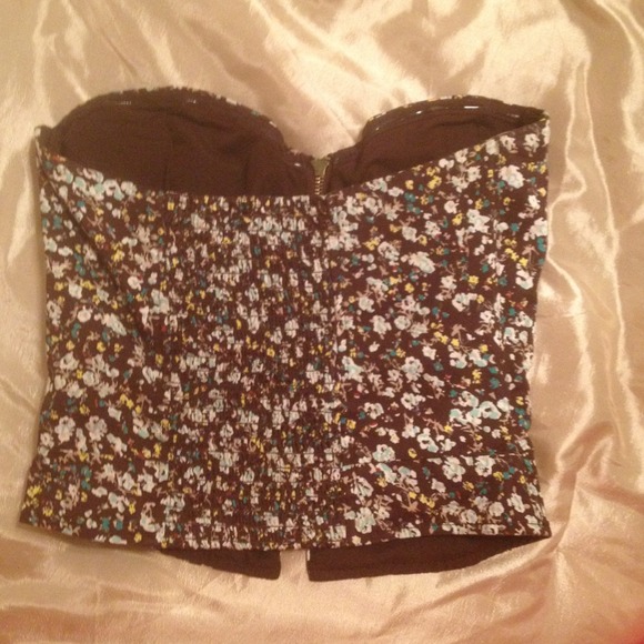 ❌SOLD IN BUNDLE❌ American Rag Floral Tube Top - Picture 3 of 4
