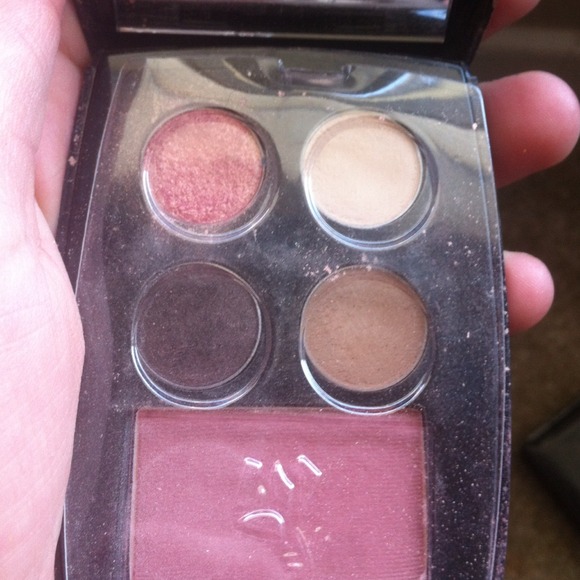 Land come shadows - Picture 1 of 3