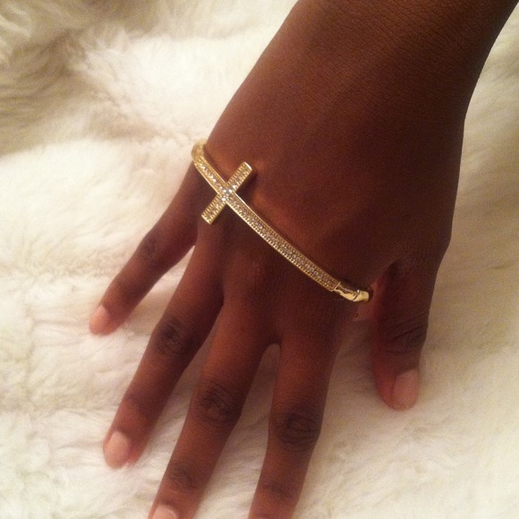 Hand bracelet. - Picture 2 of 4