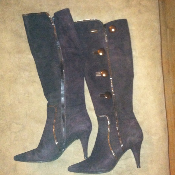 Brown suede tall boot