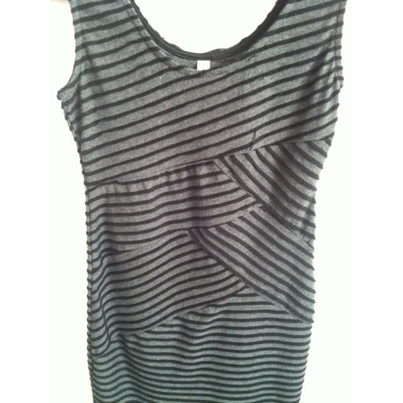 👐@kimochi NWOT asymmetrical design bodycon!
