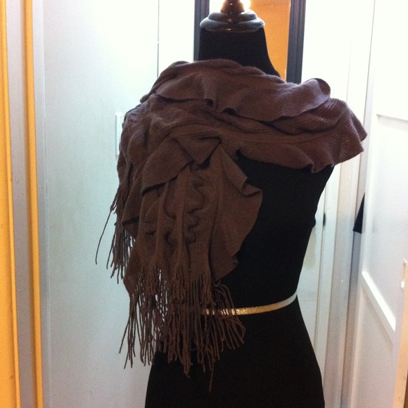 Fringe scarf - Picture 2 of 2