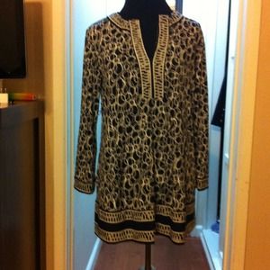 Circles and stripes black&white top