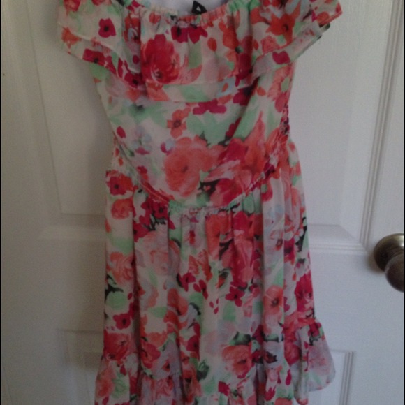 H&M Fun floral dress