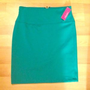 SOLD in bundle- Teal knee length skirt