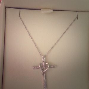 10k white gold diamond cross necklace