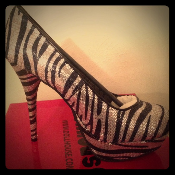 Fabian Pump in Silver