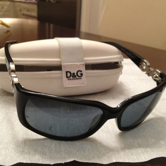 Authentic Dolce Gabbana Women's Sun Glasses - Picture 2 of 4