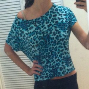 Forever 21 blue leopard print slouchy top