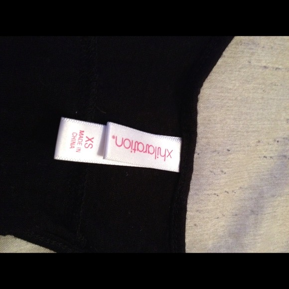 Black Ruffle Tank - Picture 2 of 2