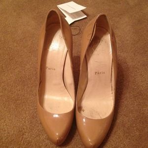 Christian Louboutin nude pumps size 39