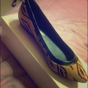 BCBG Alonsa Flats (Tribal Leopard/Black)