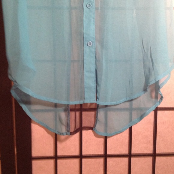 🌹Sheer Teal Hi-Low Top🌹 - Picture 4 of 4