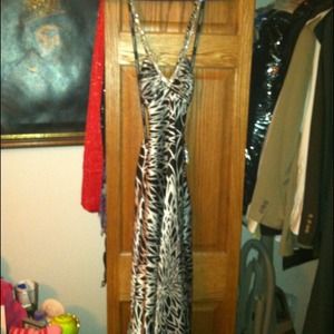 Black and white Morgan and Co. Dress