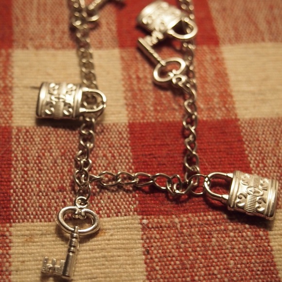 Accessories - Key and Locket Necklace