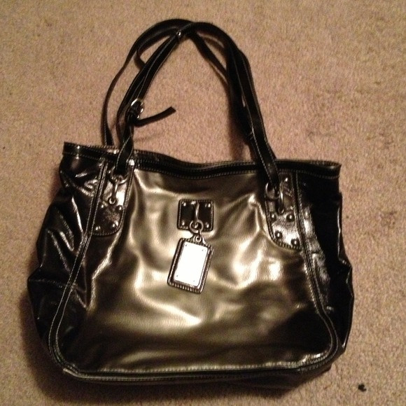 *** SOLD *** Nine West purse.