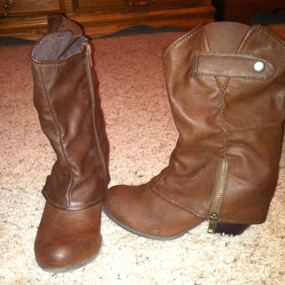 Brown boots!