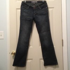 Bullhead size 7s jeans.