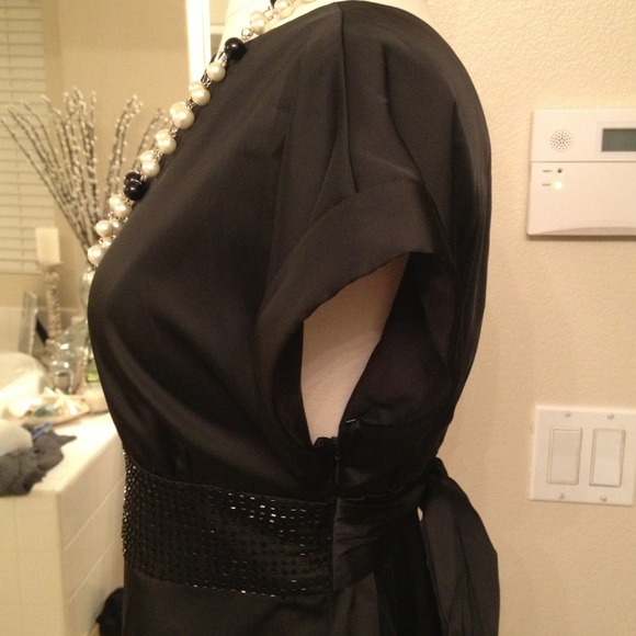 SOLD Black satin cocktail dress - Picture 4 of 4