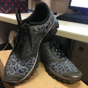 NIKE FREE CHEETAH PRINT. SOLD OUT EVERYWHERE!!!!!!