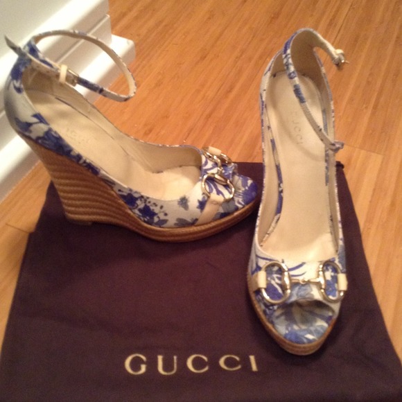Gucci Wedge sandals size 61/2