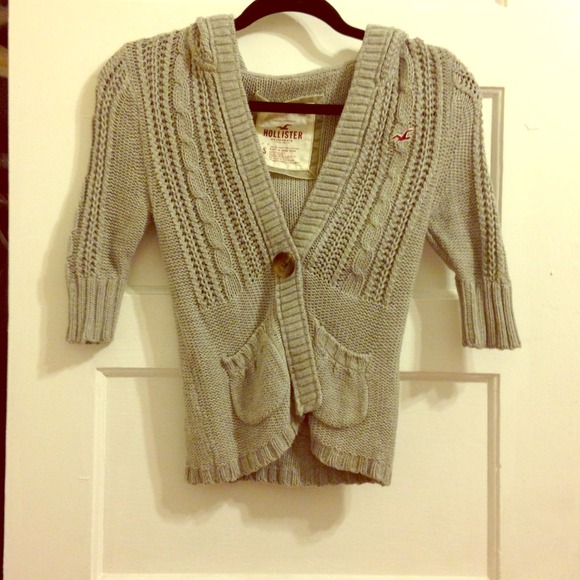 Knitting cropped cardigan
