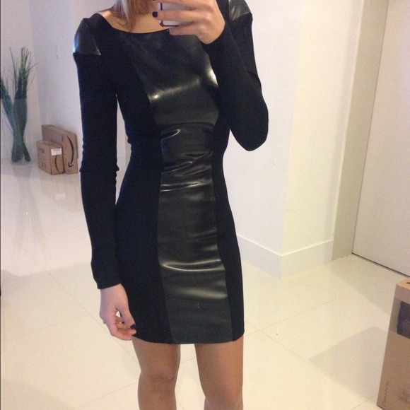 SOLD‼️Black faux leather detail dress