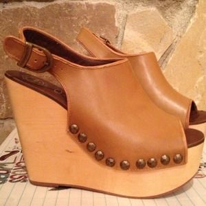 Brand new tan leather "Snick" clog wedge size 7
