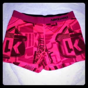 ⛔SOLD⛔Women's Nike Pro sliders Compressio