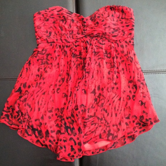 Red and black leopard top