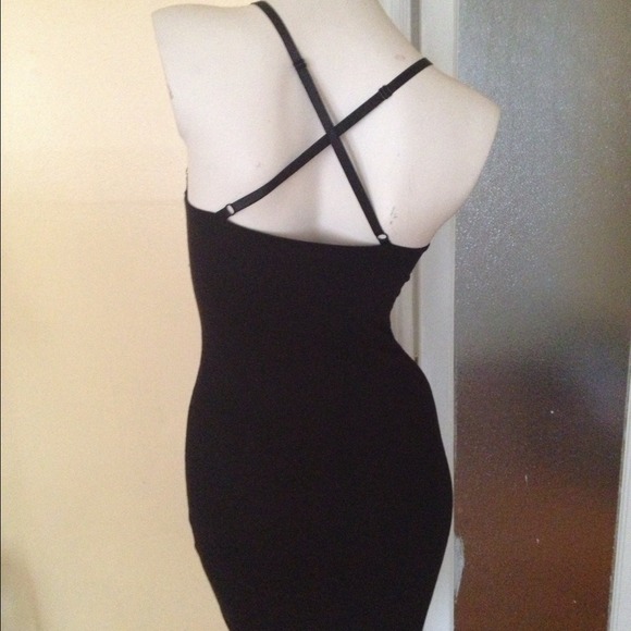 ✂Reduced✂Studded Cross Back Bodycon - Picture 2 of 4