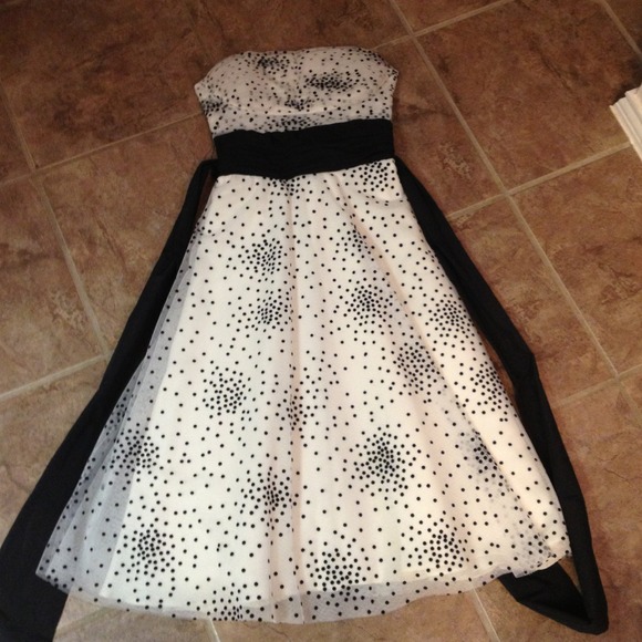 REDUCED!! BCBG Maxazria dress size 0. - Picture 1 of 4