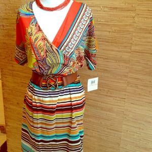 Donna Morgan printed dress and sandal bundle.