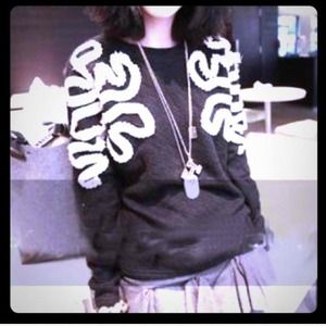 ❌SOLD❌ Vintage black sweater