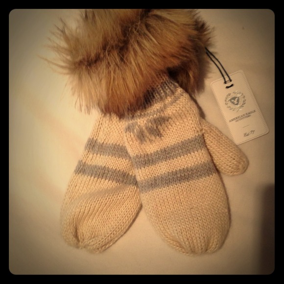 ❤Reduced❤Fleece Lined mittens with Fur Cuffs