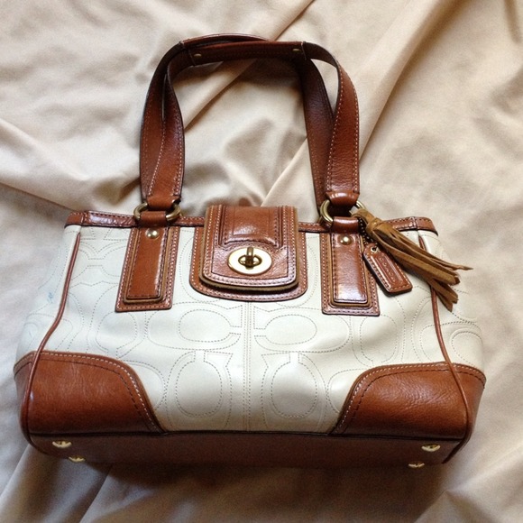 RESERVED Authentic Coach handbag