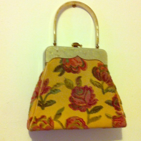 Vintage purse ***** SOLD****