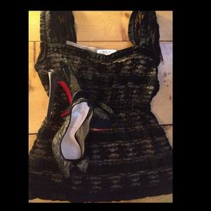 💥SALE💥Thick strapped lace tank