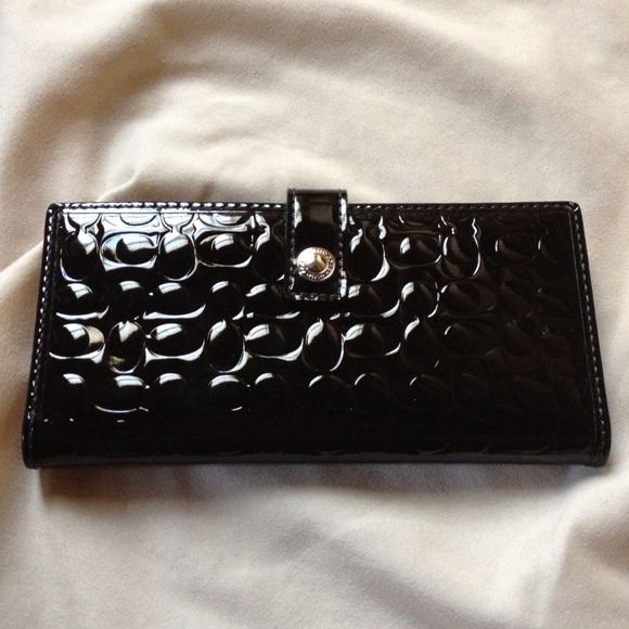 Authentic Coach wallet