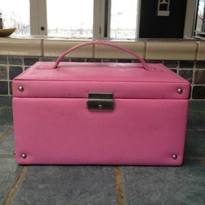 Sephora pink make up box
