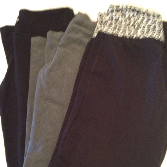 Three pairs Yoga pants.