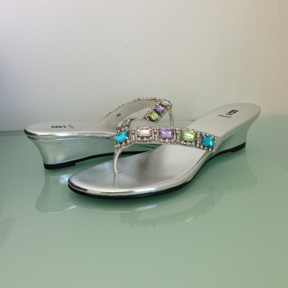 Bakers Sandals worn once indoor Silverr - Picture 4 of 4