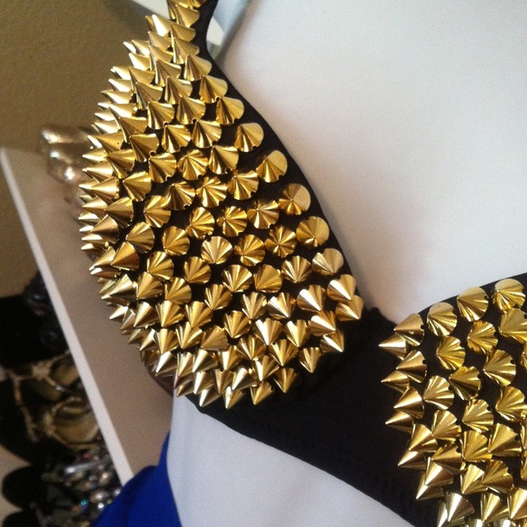 🔴SOLD🔴🔴🔴GOLD SPIKE BRA ! ❤❤❤❤❤ - Picture 2 of 4