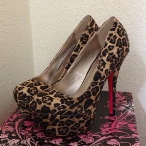 Sold - Leopard Heels
