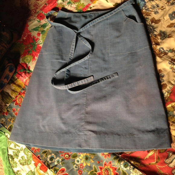 🍀sold🍀vintage AF chambray wrap skirt denim