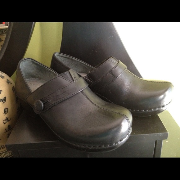 Authentic Dansko Shoes