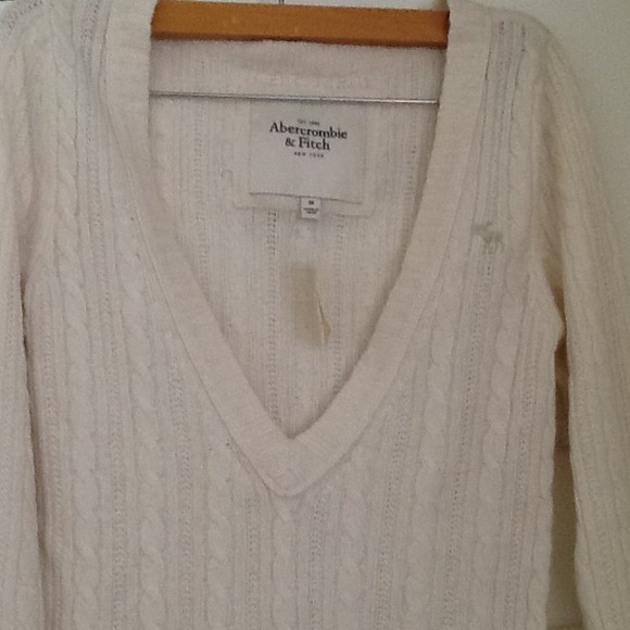 Abercrombie top - Picture 2 of 3