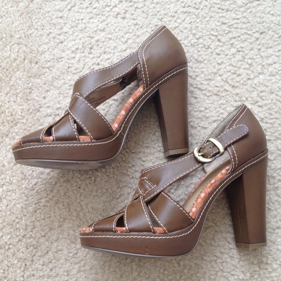 Caramel summer heels - Picture 2 of 2