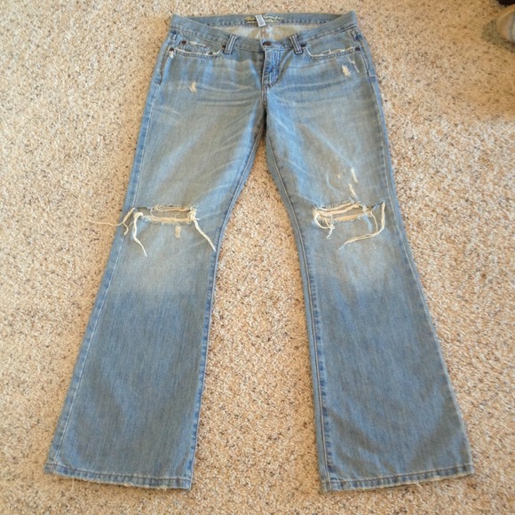 REDUCED****Abercrombie distressed jeans